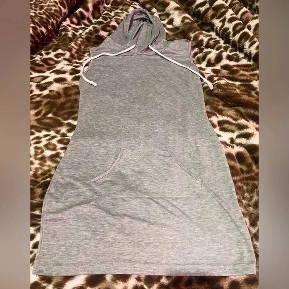 Dresses & Skirts - Grey Dress